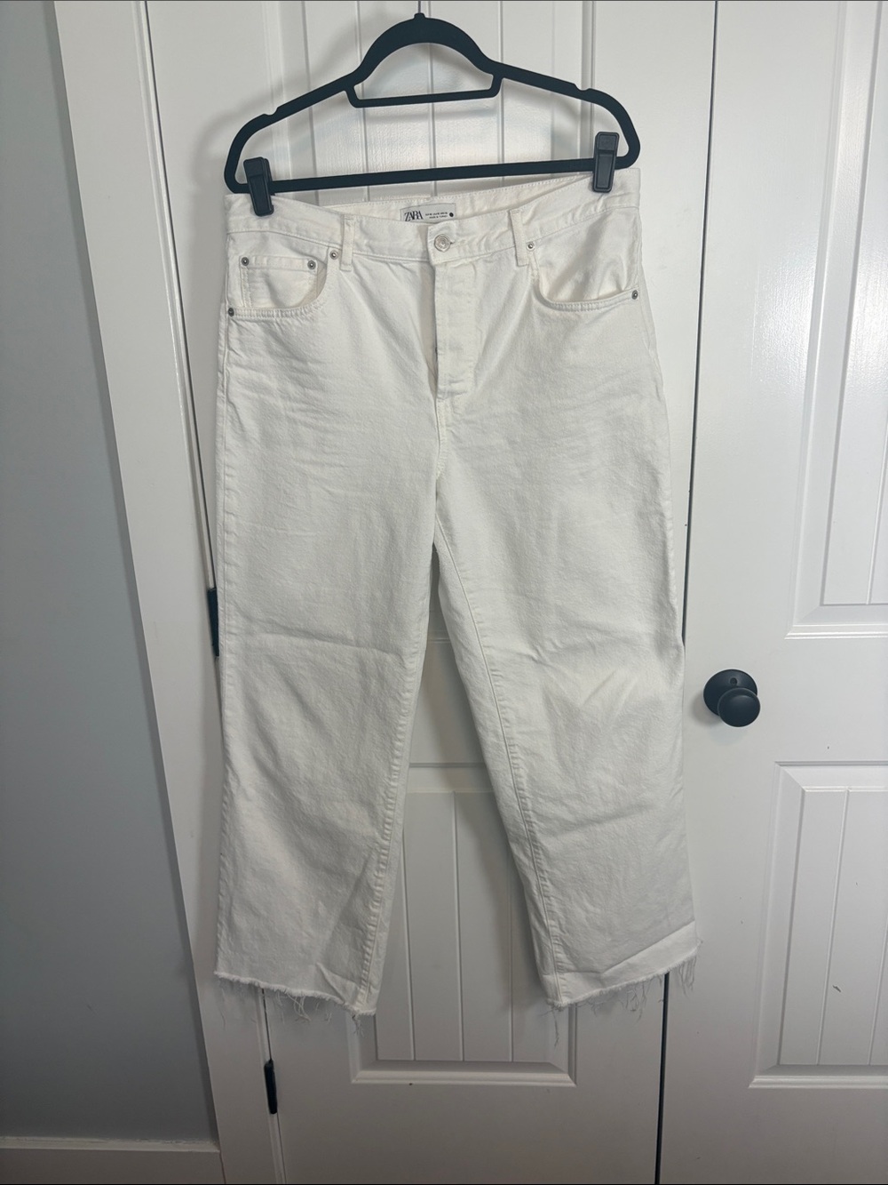 Zara Off-White Straight Leg High-Rise Jeans